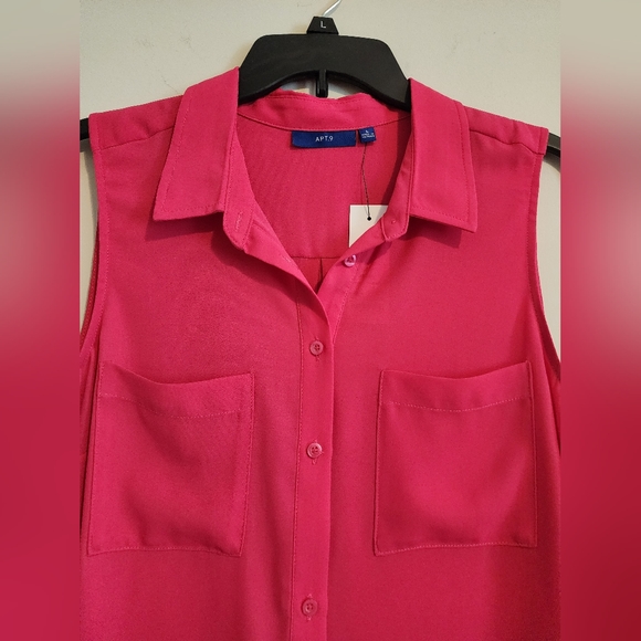 NWT - APT.9 Sleeveless Button-Front Blouse - Picture 3 of 4